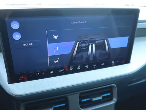 New 2026 Ford Maverick XLT w/ XLT Luxury Package AWD/4WD image 7