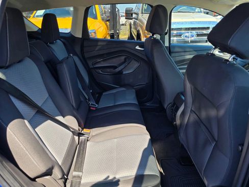 Used 2017 Ford Escape SE w/ Equipment Group 201A AWD/4WD image 12