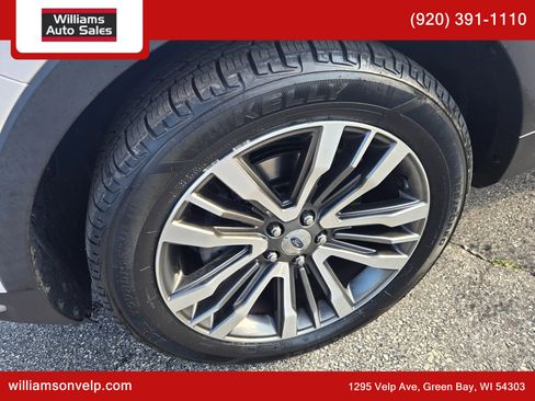 Used 2019 Ford Explorer Platinum image 27