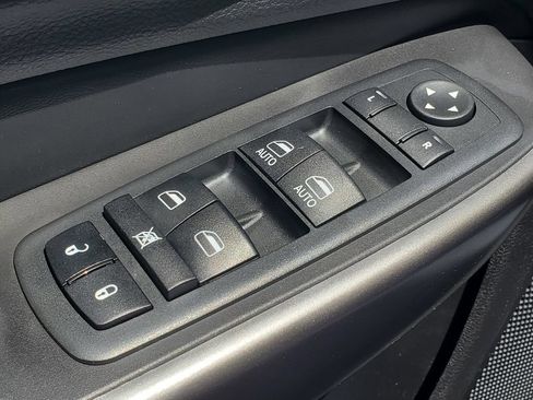 Used 2020 Jeep Cherokee Limited AWD/4WD image 9