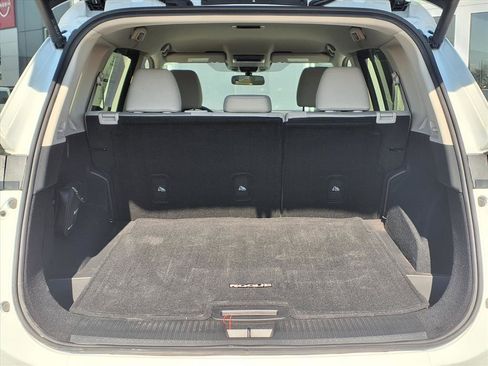 Certified 2025 Nissan Rogue SV image 16