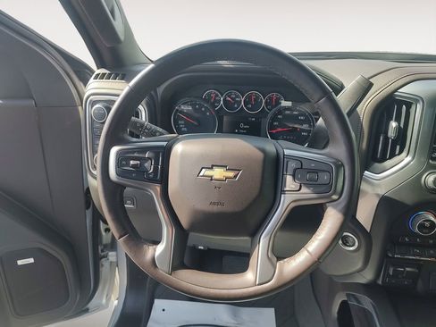 Used 2022 Chevrolet Silverado 1500 LTZ w/ LTZ Convenience Package II AWD/4WD image 11