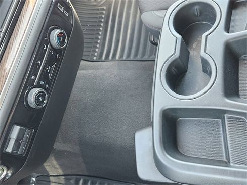 Used 2024 Chevrolet Silverado 2500 LT image 21