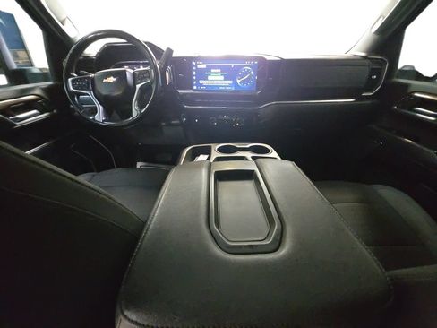 Used 2024 Chevrolet Silverado 2500 LT AWD/4WD image 14