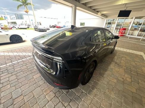 Used 2025 Toyota Prius Plug-In Hybrid FWD image 5