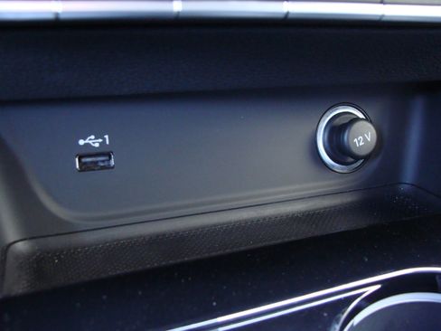 Used 2023 Audi A4 2.0T Premium w/ Convenience Package image 26