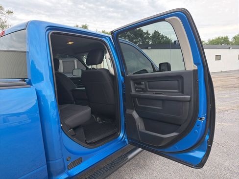 Used 2019 RAM 1500 Express w/ Hydro Blue Sport Package AWD/4WD image 26