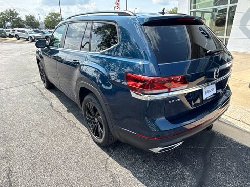 Used 2023 Volkswagen Atlas SE w/ Panoramic Sunroof Package AWD/4WD image 4