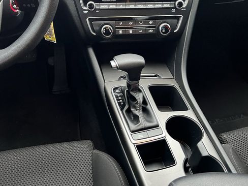 Used 2019 Kia Optima LX image 17