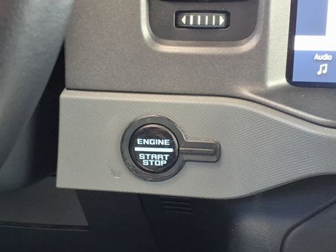 Used 2024 Ford Bronco Black Diamond image 9