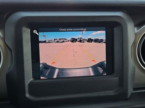 Used 2021 Jeep Gladiator Sport AWD/4WD image 26