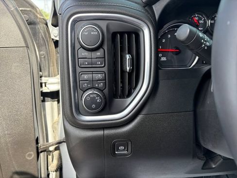 Used 2022 Chevrolet Silverado 1500 RST w/ Bed Protection Package AWD/4WD image 19