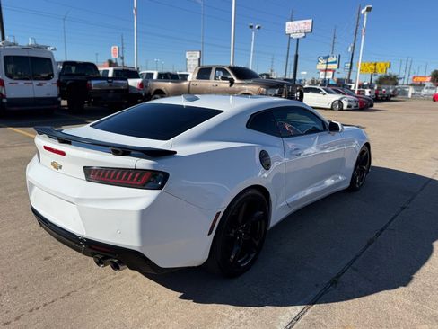 Used 2018 Chevrolet Camaro SS image 11