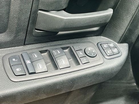 Used 2024 RAM 2500 Tradesman w/ Chrome Appearance Group AWD/4WD image 17