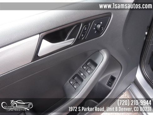 Used 2018 Volkswagen Jetta Wolfsburg Edition image 36