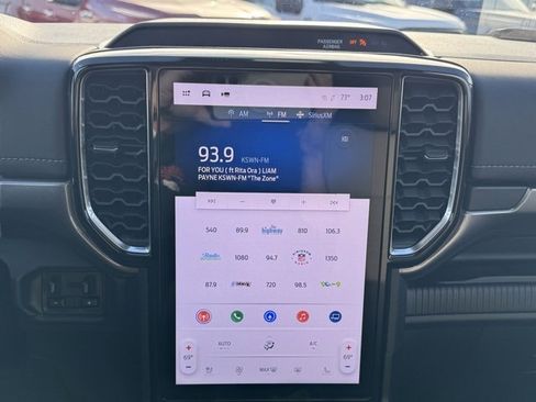 Used 2024 Ford Ranger Lariat w/ FX4 Off-Road Package image 27