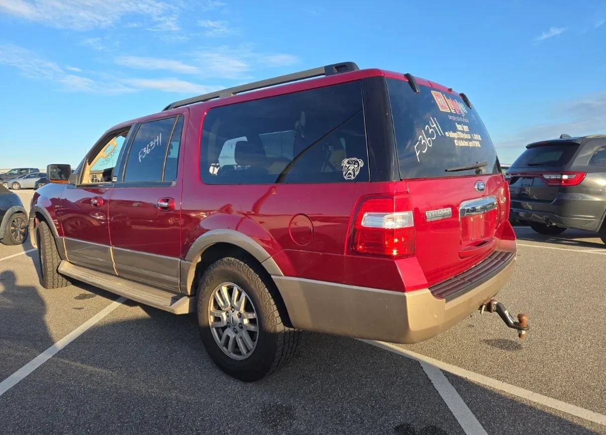 Used 2014 Ford Expedition EL XLT w/ Equipment Group 202A AWD/4WD image 3