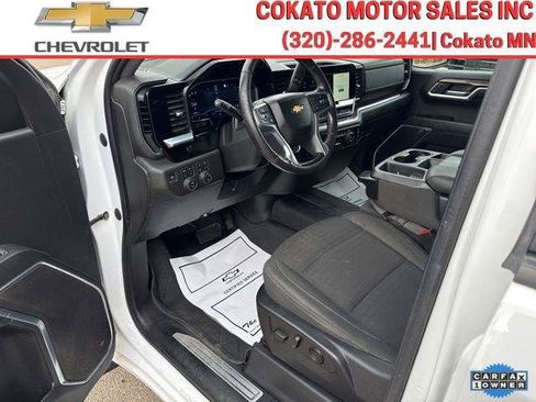 Used 2022 Chevrolet Silverado 1500 LT w/ Z71 Off-Road Package AWD/4WD image 14