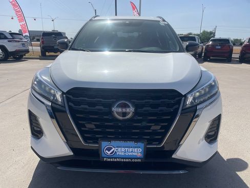 Certified 2024 Nissan Kicks SR w/ SR Premium Package FWD image 8