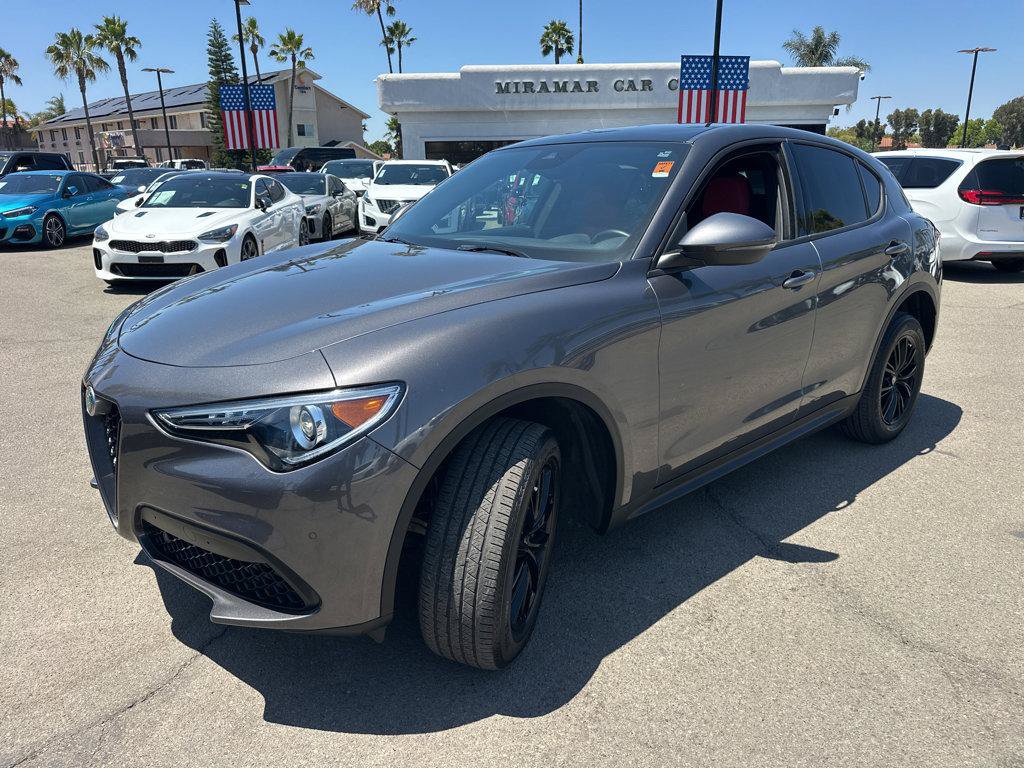 Used 2023 Alfa Romeo Stelvio Sprint RWD image 11