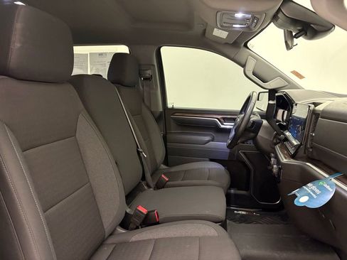Used 2025 Chevrolet Silverado 1500 LT AWD/4WD image 40