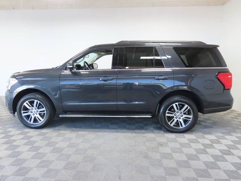 Used 2023 Ford Expedition XLT RWD image 5