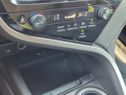 Used 2024 Toyota Camry XSE FWD image 23