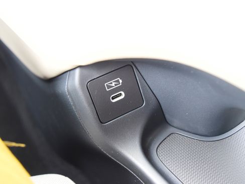 New 2026 Honda HR-V LX image 20