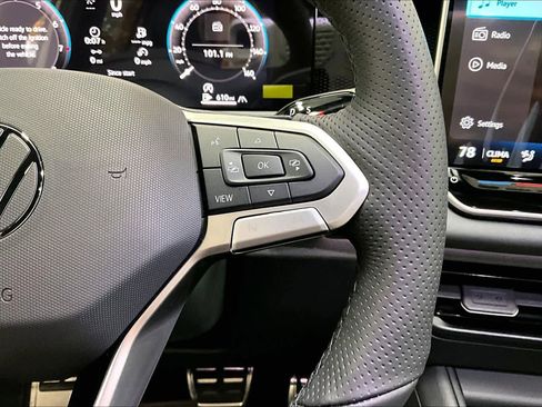New 2026 Volkswagen Tiguan SE R-Line image 18