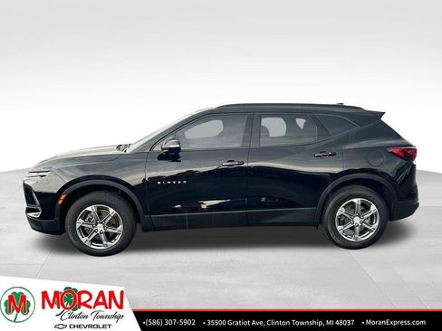 Certified 2024 Chevrolet Blazer LT FWD image 3