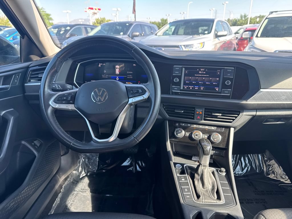 Used 2024 Volkswagen Jetta SE FWD image 34