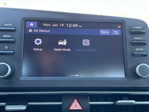 Used 2022 Hyundai Elantra SEL image 12