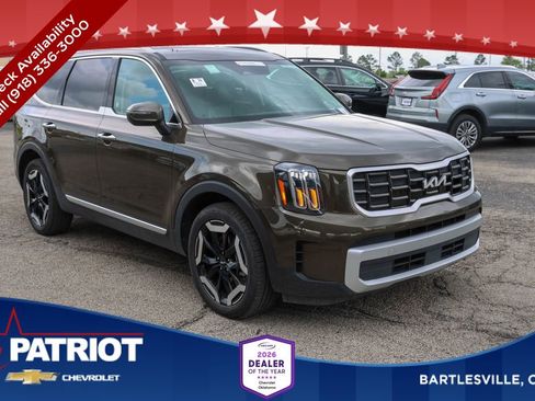 Used 2025 Kia Telluride S image 1