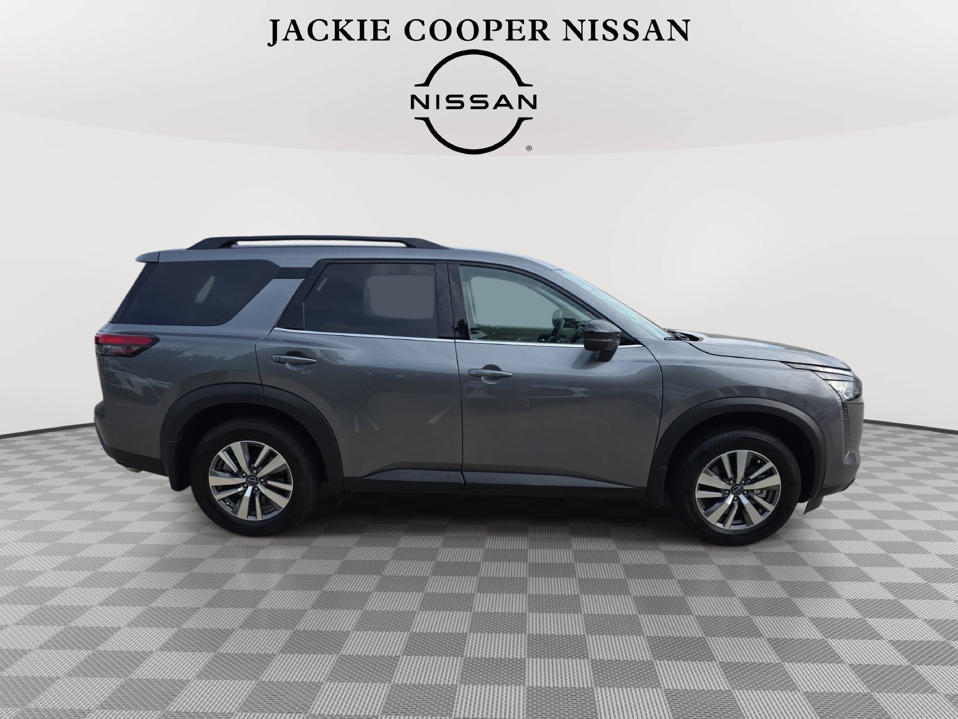 New 2026 Nissan Pathfinder SL w/ Cargo Package FWD image 4