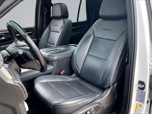 Used 2021 GMC Yukon Denali w/ Denali Premium Package AWD/4WD image 23