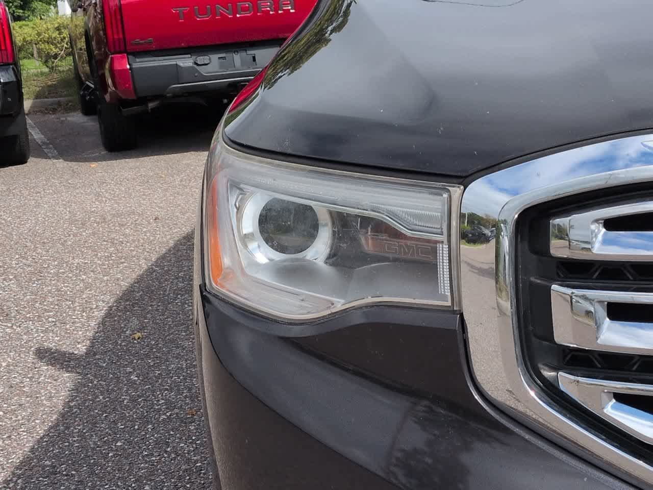 Used 2019 GMC Acadia SLE w/ Driver Alert Package I FWD image 10