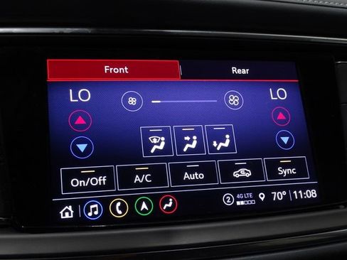 Used 2024 Buick Enclave Premium AWD/4WD image 42