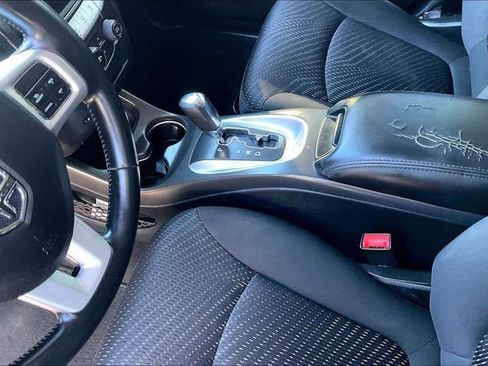 Used 2019 Dodge Journey SE w/ Connectivity Group image 14