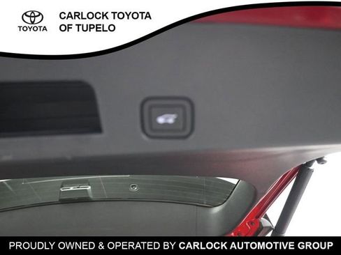 Used 2024 Chevrolet Traverse RS image 28