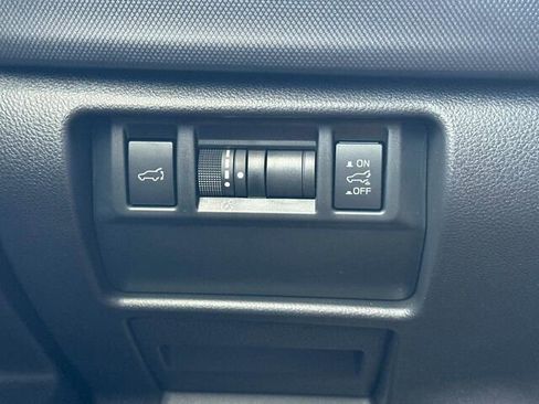 Certified 2025 Subaru Forester Premium AWD/4WD image 31