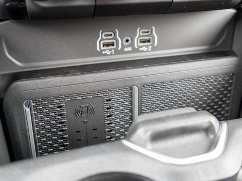 New 2026 RAM 1500 4x4 Crew Cab image 25