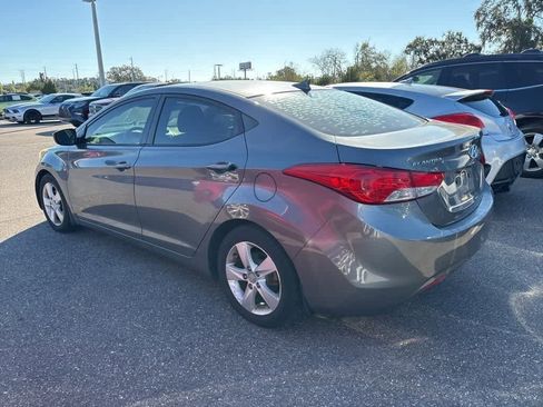 Used 2013 Hyundai Elantra GLS w/ Preferred Pkg image 2