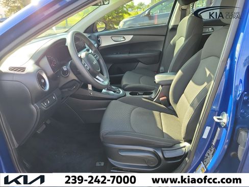 Used 2024 Kia Forte LXS w/ LXS Technology Package FWD image 19