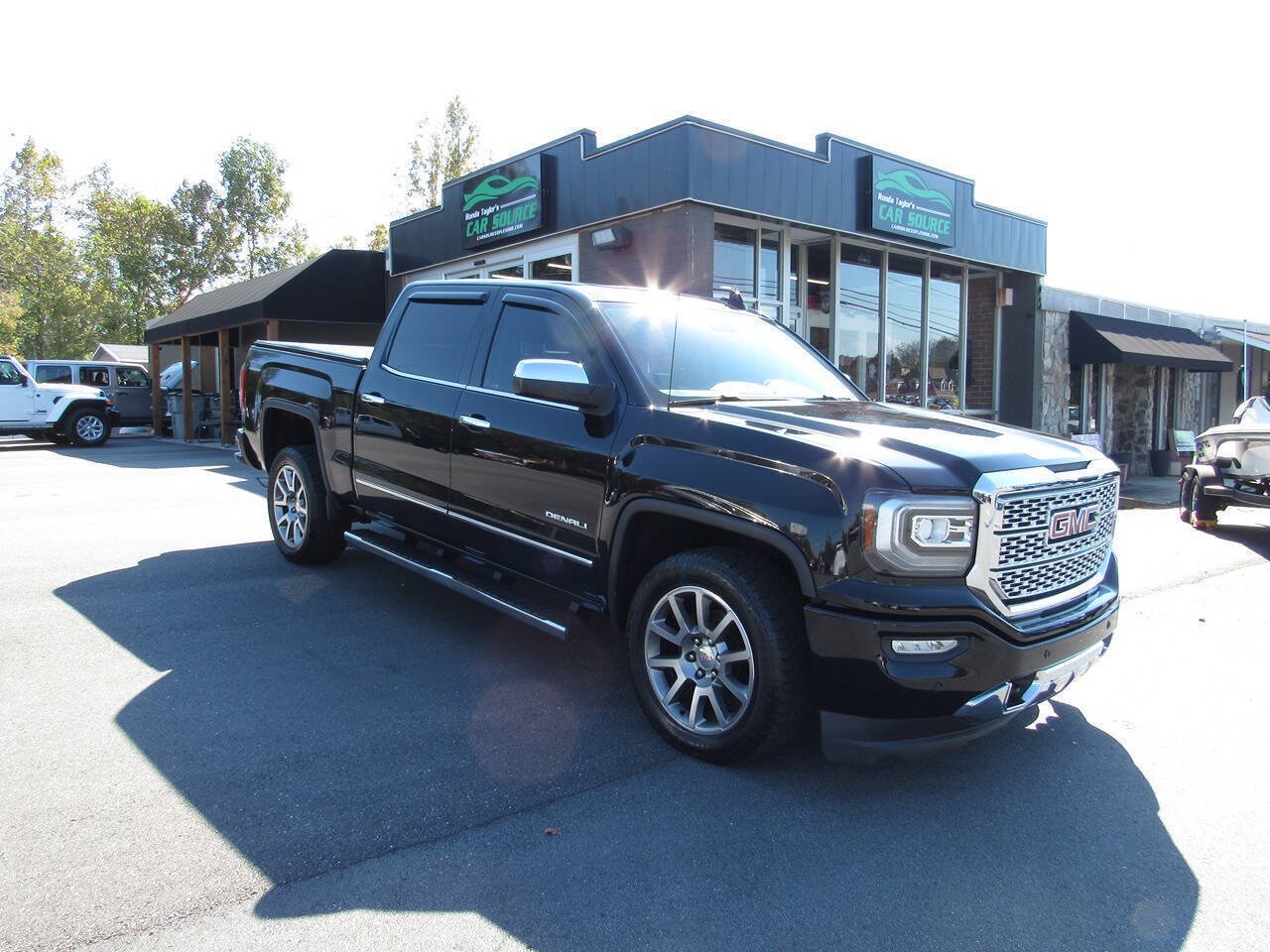 Used 2017 GMC Sierra 1500 Denali AWD/4WD image 2