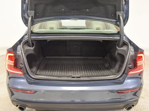 Used 2020 Volvo S60 T6 Momentum w/ Protection Package Premier image 16