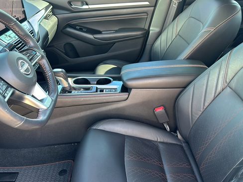 Used 2023 Nissan Altima 2.0 SR image 13