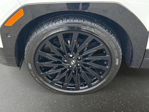 Used 2024 Hyundai Santa Fe Calligraphy image 9