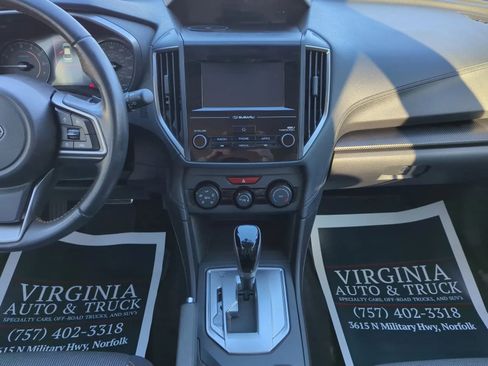 Used 2018 Subaru Crosstrek 2.0i Premium w/ Eyesight System image 4