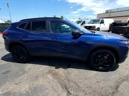 Certified 2024 Chevrolet Trax LT w/ Driver Confidence Package FWD image 9