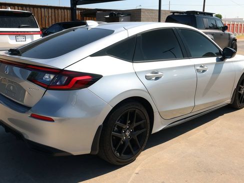 Used 2025 Honda Civic Sport image 5